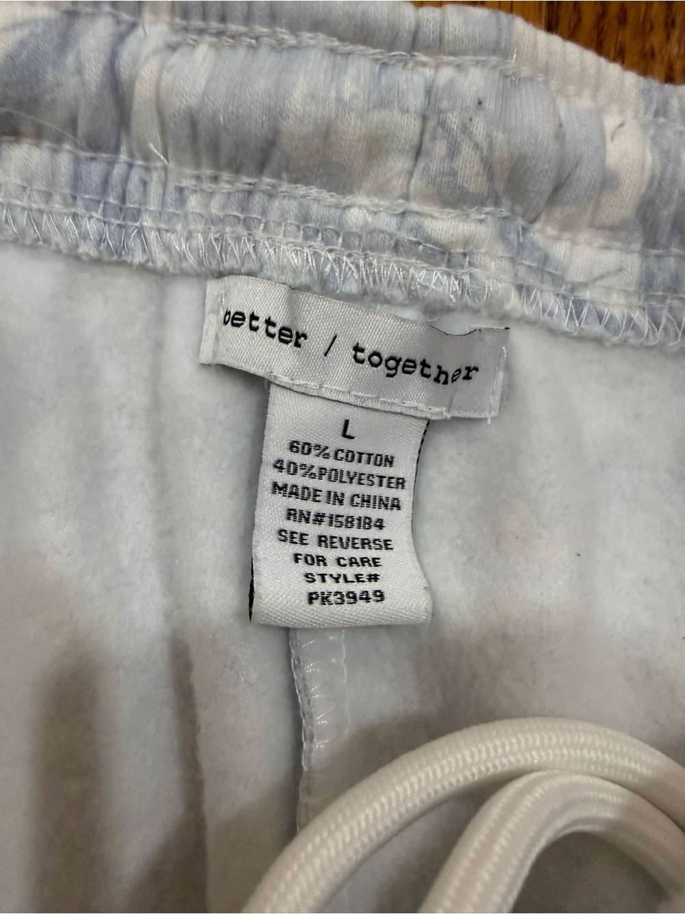 Women's Light Gray Marble-Print Jogger Pants - Picture 3 of 4